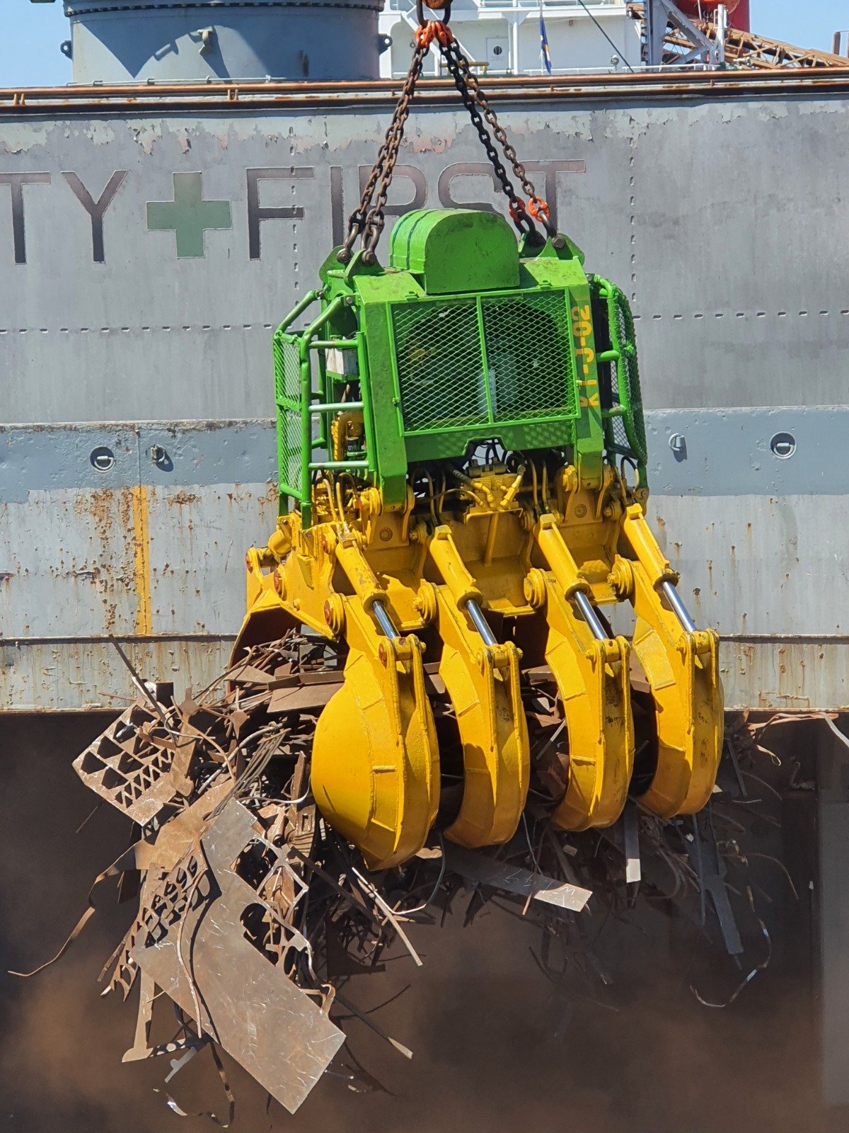 8 JAWS Scrap Handling Grab - Image 1