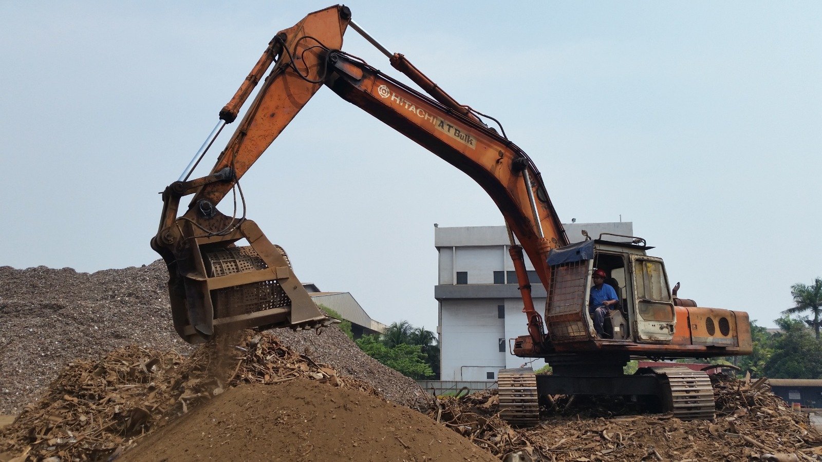 Rotator Excavator - Image 1